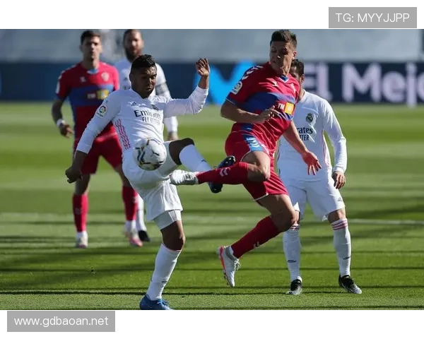 西甲球队近期采用5-4-1阵型表现稳健，防守稳固且反击效率提升