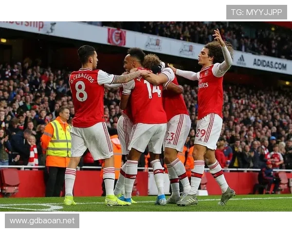 阿贾克斯帮球员本赛季表现稳健,荷兰系势力持续提升