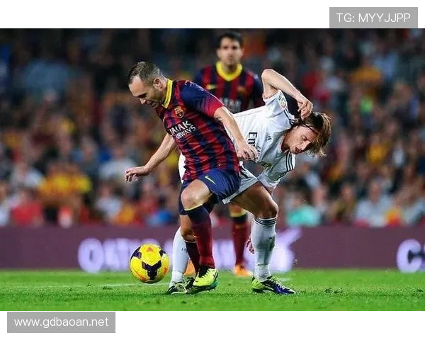 德布劳内 vs 伊涅斯塔：创造力中场的战术角色与数据对比