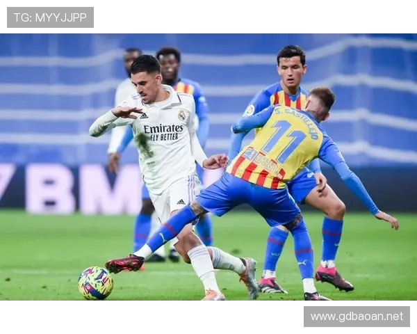 瓦伦西亚财政危机持续影响球队表现,对联赛竞争力带来显著制约 瓦伦西亚财政危机持续影响球队表现,对联赛竞争力带来显著制约