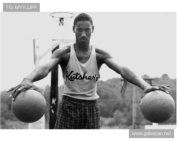 张伯伦单打效率超哈基姆，内线攻防统治力明显拉开差距